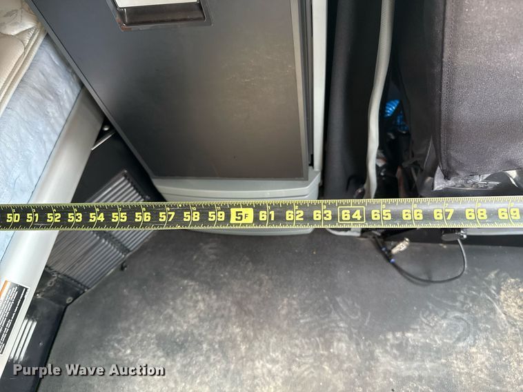 image for item EJ4567 2021 Kenworth T680 semi truck