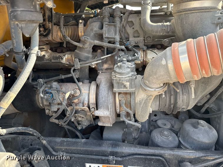 image for item EJ4567 2021 Kenworth T680 semi truck