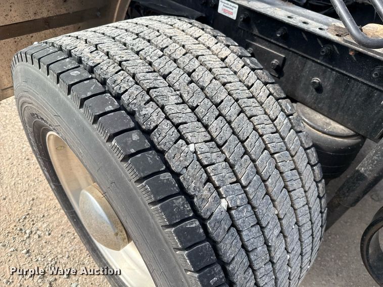 image for item EJ4567 2021 Kenworth T680 semi truck