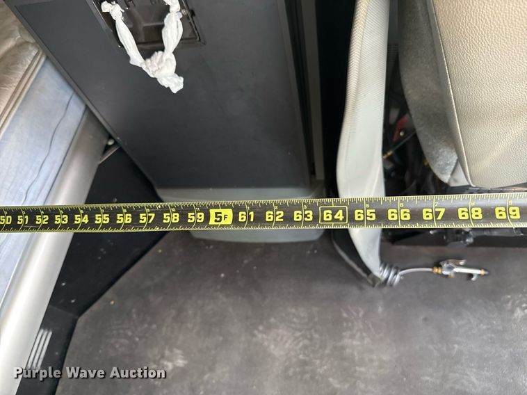 image for item EJ4569 2019 Kenworth T680 semi truck