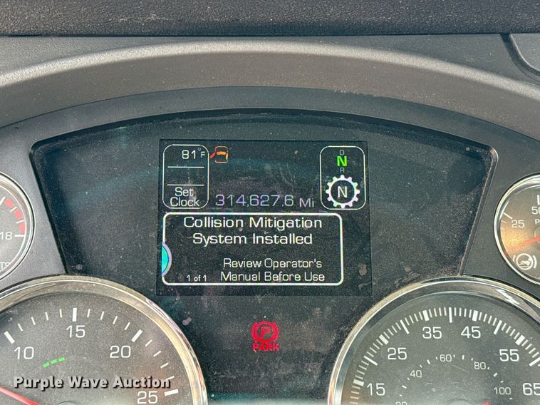 image for item EJ4571 2020 Kenworth T680 semi truck