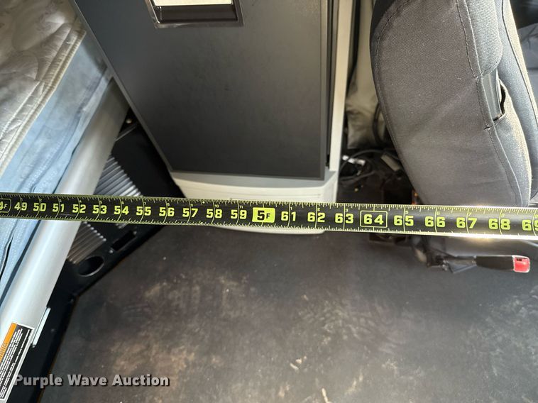 image for item EJ4572 2022 Kenworth T680 semi truck