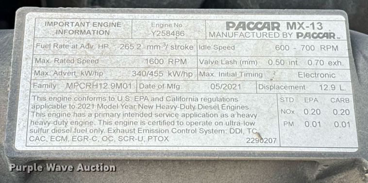 image for item EJ4572 2022 Kenworth T680 semi truck