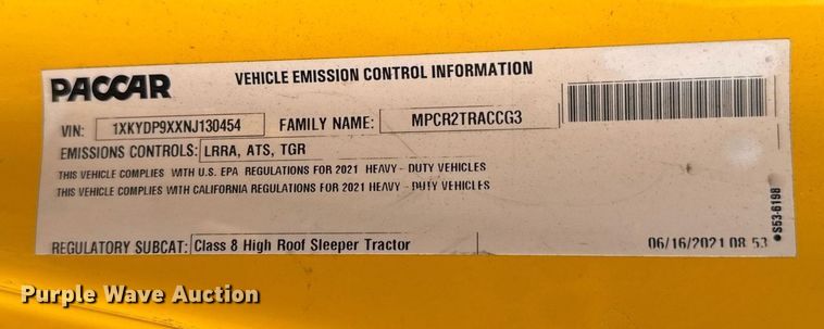 image for item EJ4572 2022 Kenworth T680 semi truck