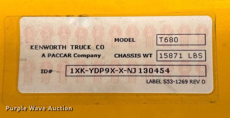image for item EJ4572 2022 Kenworth T680 semi truck