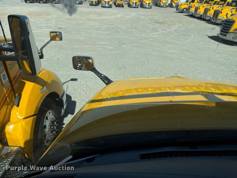 image for item EJ4573 2021 International LT625 semi truck