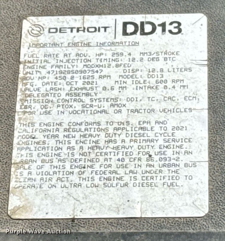 image for item EJ4574 2022 Freightliner Cascadia 126 semi truck