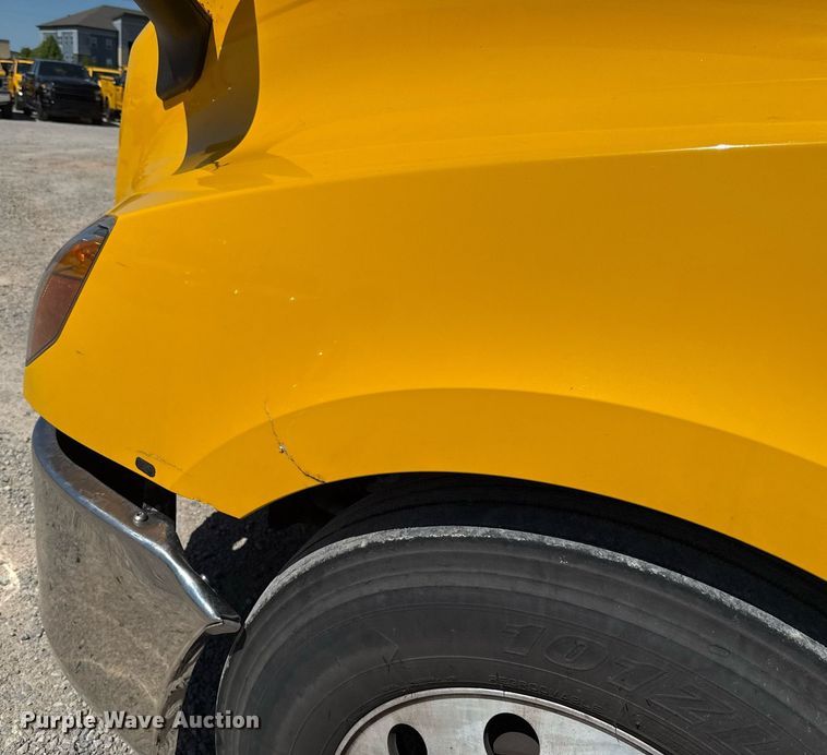 image for item EJ4575 2021 Freightliner Cascadia 126 semi truck