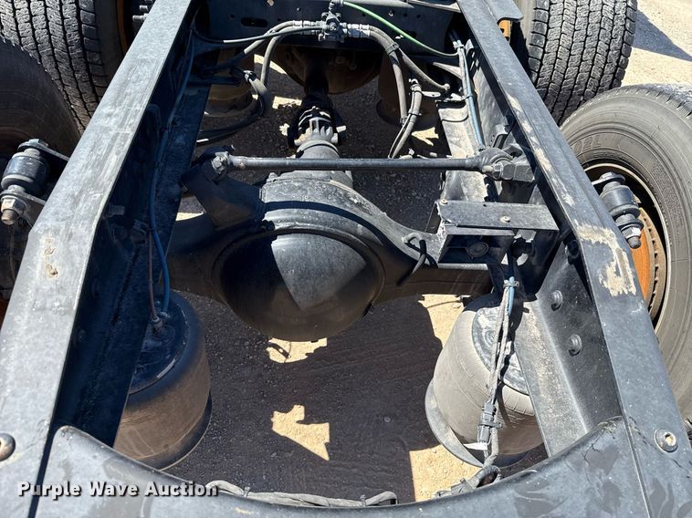 image for item EJ4575 2021 Freightliner Cascadia 126 semi truck