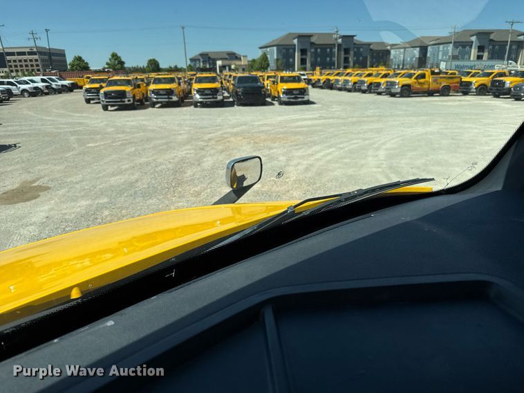 image for item EJ4575 2021 Freightliner Cascadia 126 semi truck