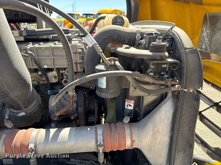 image for item EJ4575 2021 Freightliner Cascadia 126 semi truck