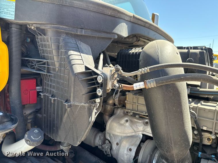 image for item EJ4575 2021 Freightliner Cascadia 126 semi truck