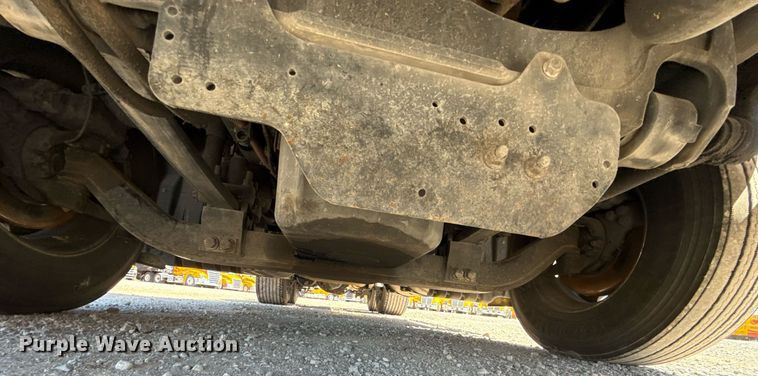 image for item EJ4575 2021 Freightliner Cascadia 126 semi truck