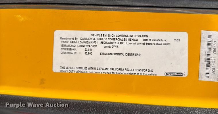 image for item EJ4575 2021 Freightliner Cascadia 126 semi truck