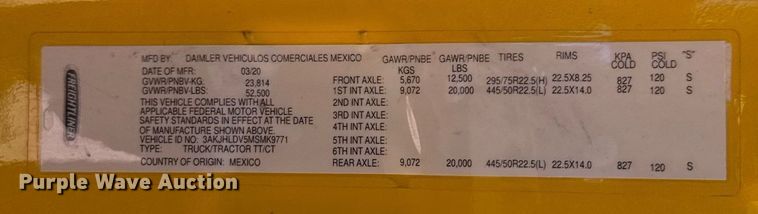 image for item EJ4575 2021 Freightliner Cascadia 126 semi truck