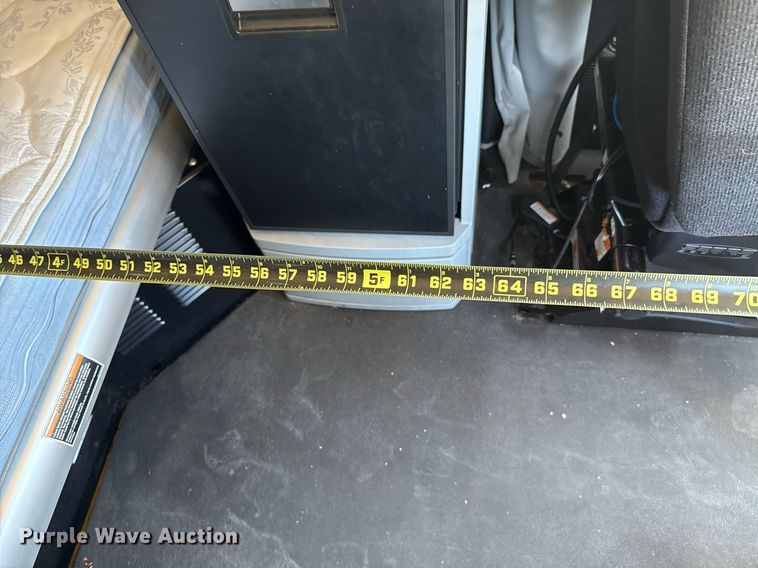 image for item EJ4576 2022 Kenworth T680 semi truck