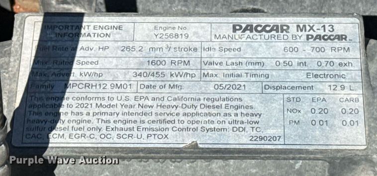 image for item EJ4576 2022 Kenworth T680 semi truck