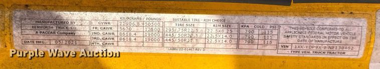 image for item EJ4576 2022 Kenworth T680 semi truck