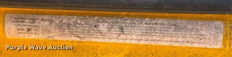 image for item EJ4576 2022 Kenworth T680 semi truck