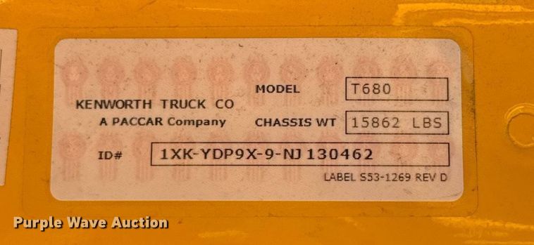 image for item EJ4576 2022 Kenworth T680 semi truck