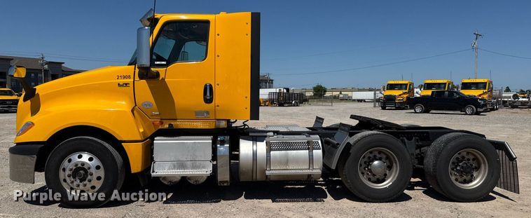 image for item EJ4577 2021 International LT625 semi truck