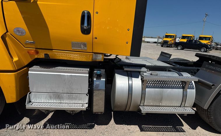 image for item EJ4577 2021 International LT625 semi truck