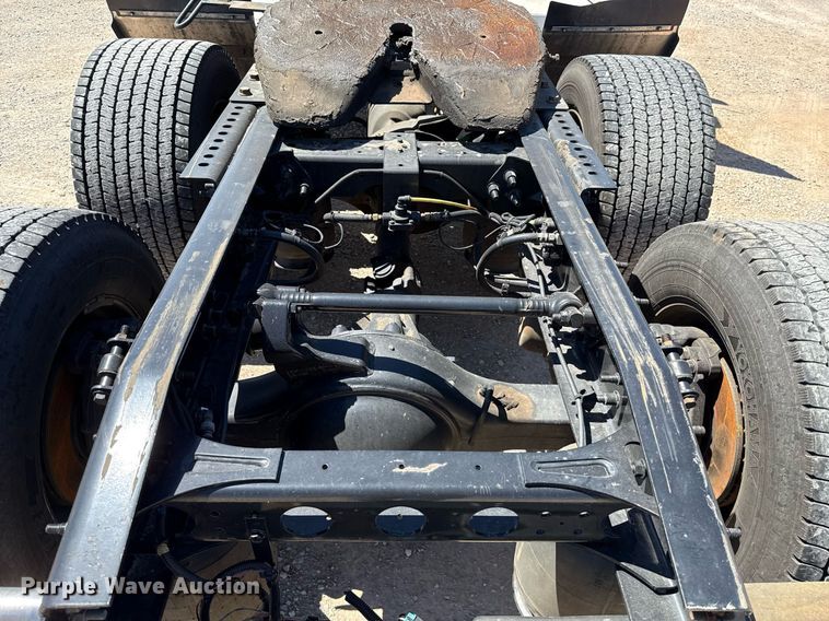 image for item EJ4577 2021 International LT625 semi truck