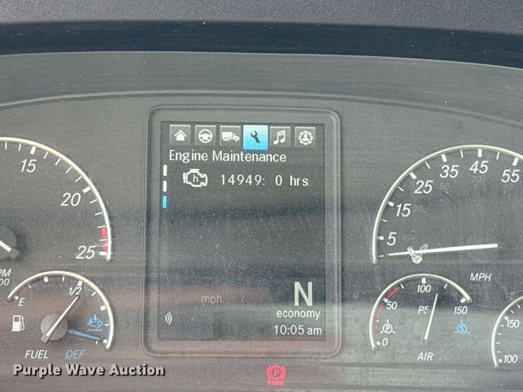 image for item EJ4578 2021 Freightliner Cascadia 126 semi truck