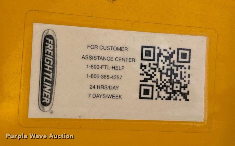 image for item EJ4578 2021 Freightliner Cascadia 126 semi truck