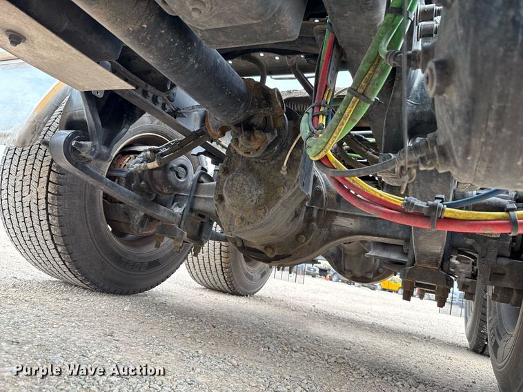 image for item EJ4579 2021 Freightliner Cascadia 126 semi truck