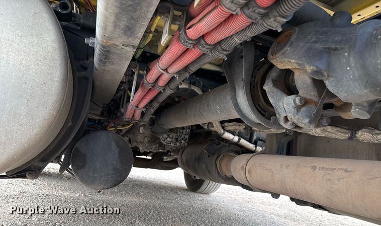 image for item EJ4579 2021 Freightliner Cascadia 126 semi truck