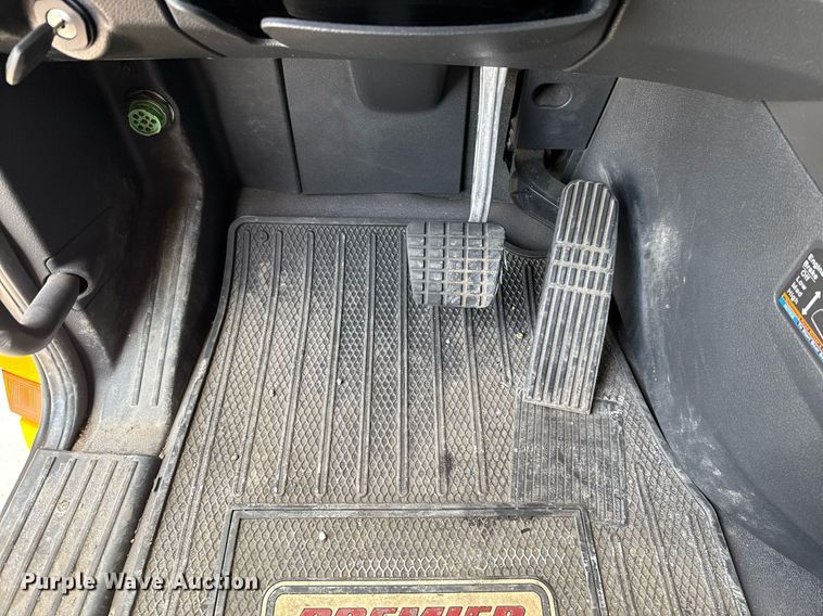 image for item EJ4579 2021 Freightliner Cascadia 126 semi truck