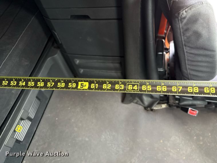 image for item EJ4579 2021 Freightliner Cascadia 126 semi truck