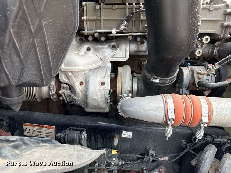 image for item EJ4579 2021 Freightliner Cascadia 126 semi truck