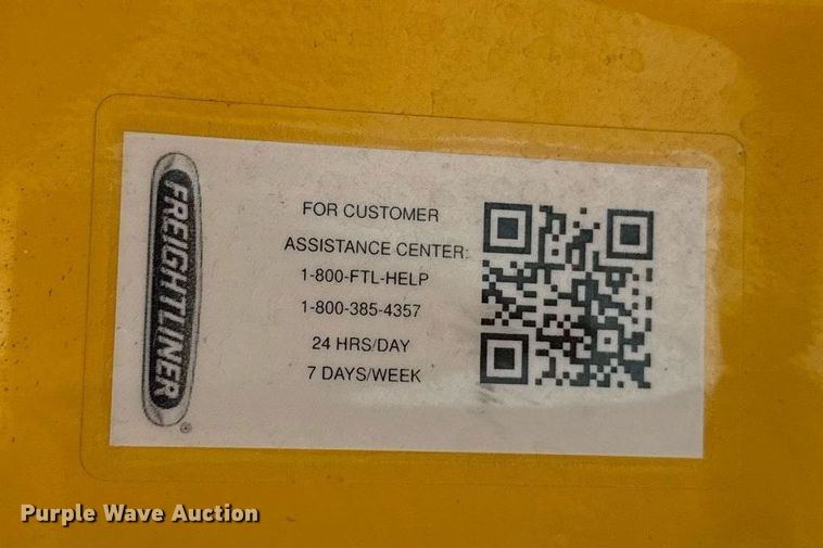 image for item EJ4580 2021 Freightliner Cascadia 126 semi truck