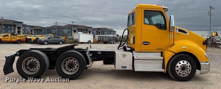 2021 Kenworth T680 semi truck in Oklahoma City, OK | Item