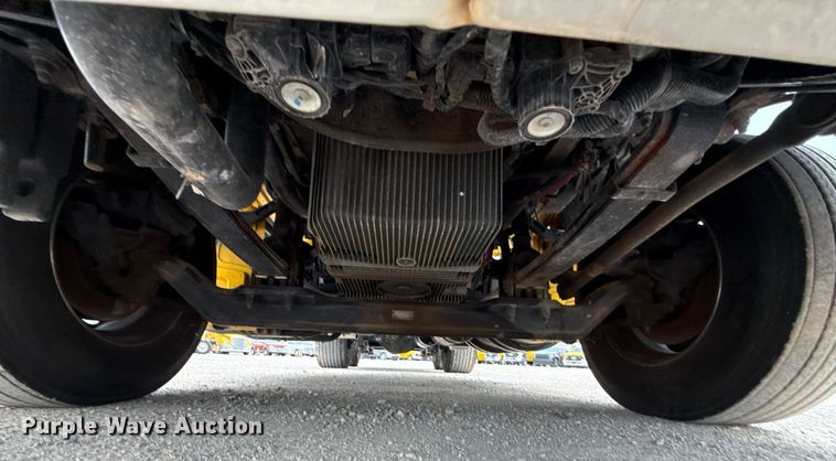 image for item EJ4581 2021 Kenworth T680 semi truck