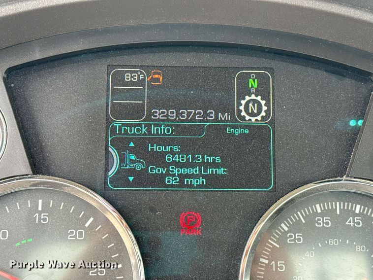 image for item EJ4581 2021 Kenworth T680 semi truck