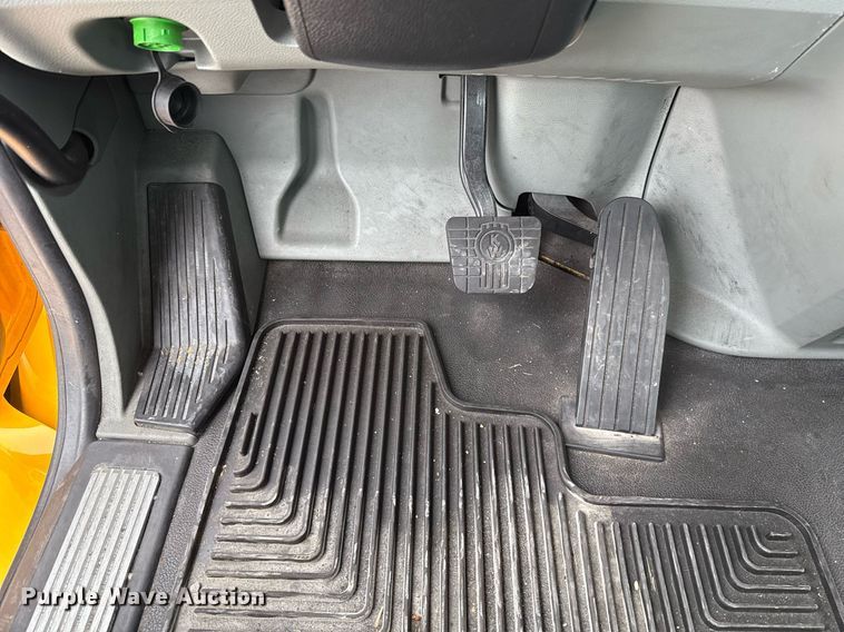 image for item EJ4581 2021 Kenworth T680 semi truck