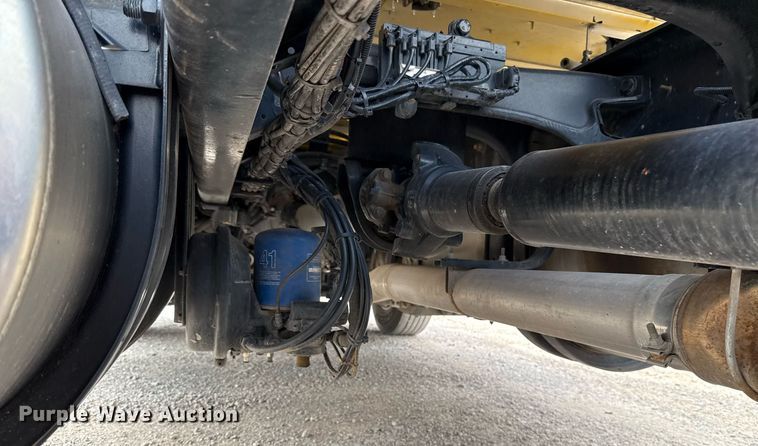 image for item EJ4583 2022 Kenworth T680 semi truck