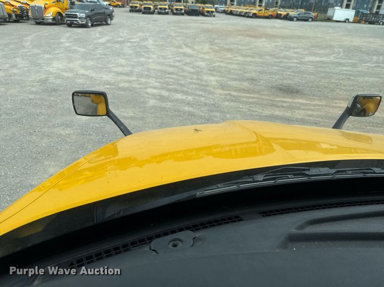 image for item EJ4583 2022 Kenworth T680 semi truck