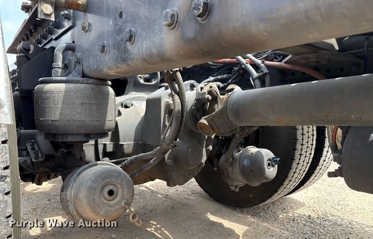 image for item EJ4584 2020 Kenworth T880 semi truck