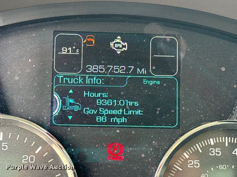 image for item EJ4584 2020 Kenworth T880 semi truck