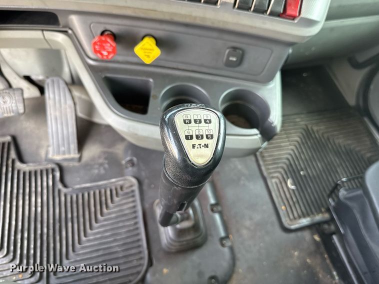 image for item EJ4584 2020 Kenworth T880 semi truck