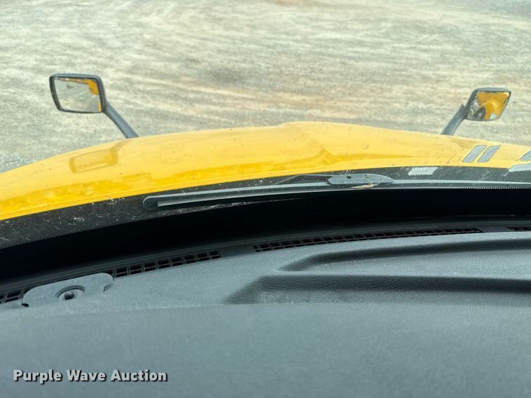 image for item EJ4585 2021 Kenworth T680 semi truck