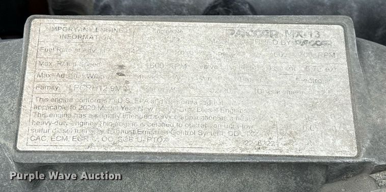 image for item EJ4585 2021 Kenworth T680 semi truck