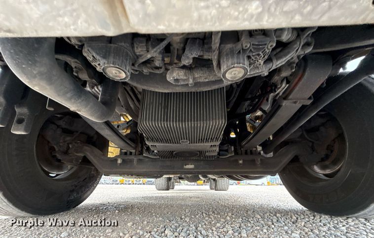 image for item EJ4586 2022 Kenworth T680 semi truck