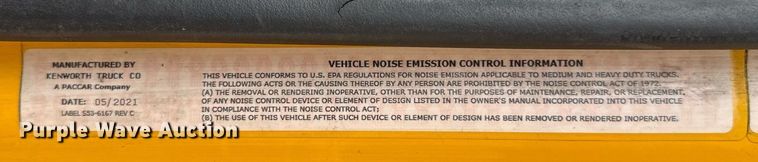 image for item EJ4586 2022 Kenworth T680 semi truck