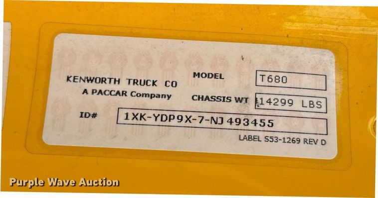 image for item EJ4586 2022 Kenworth T680 semi truck