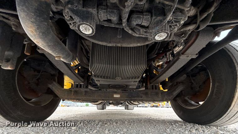 image for item EJ4587 2021 Kenworth T680 semi truck